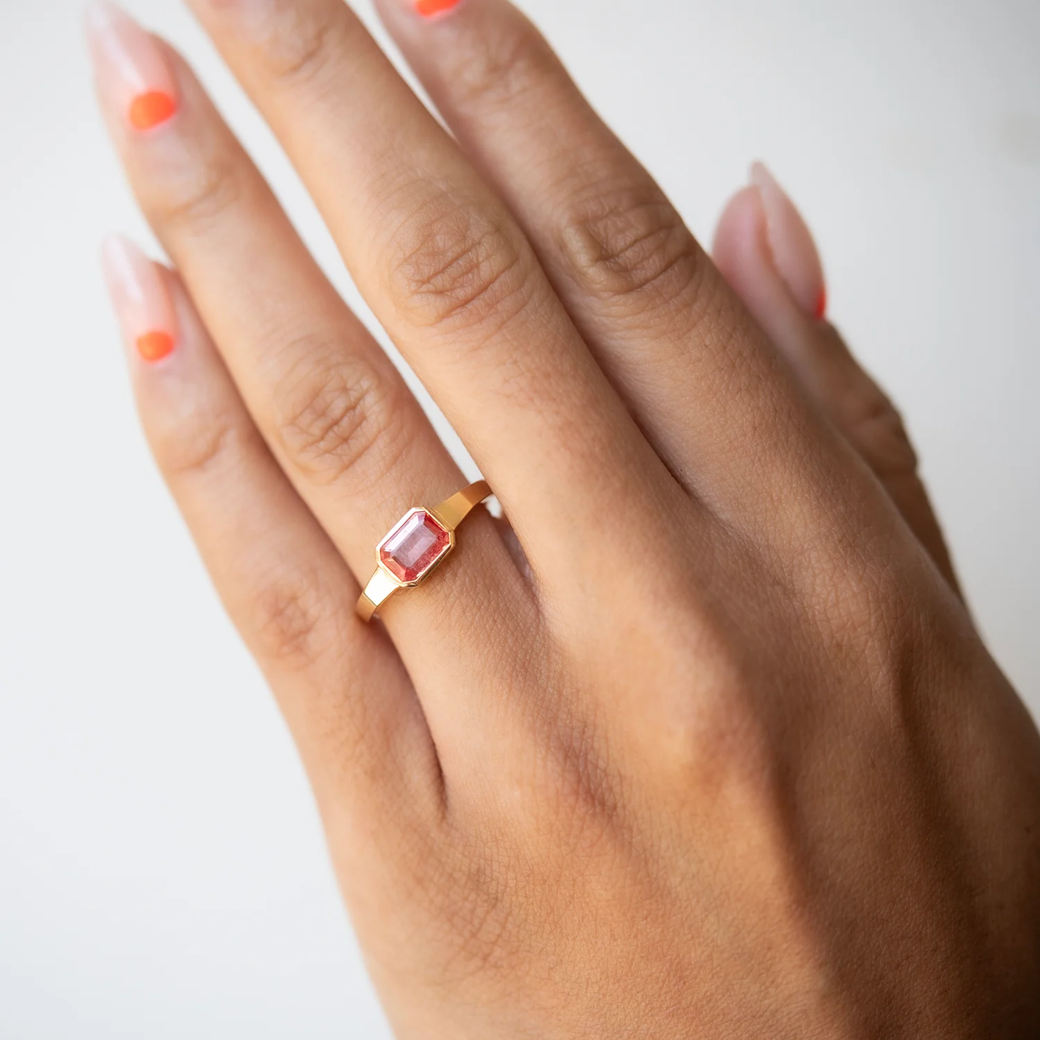 Coral Horizon Sapphire Ring - Image 2