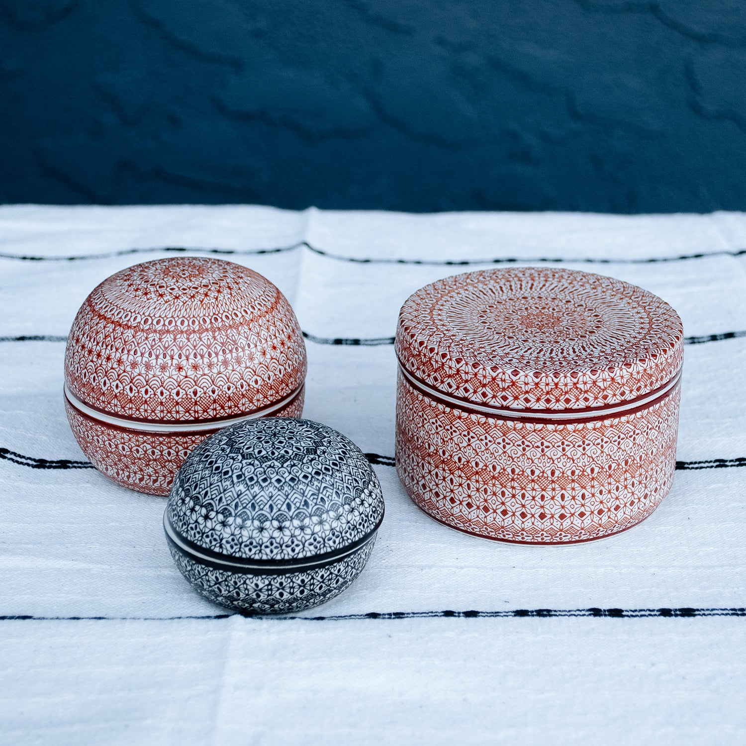 Flat Lidded Jar - Image 4