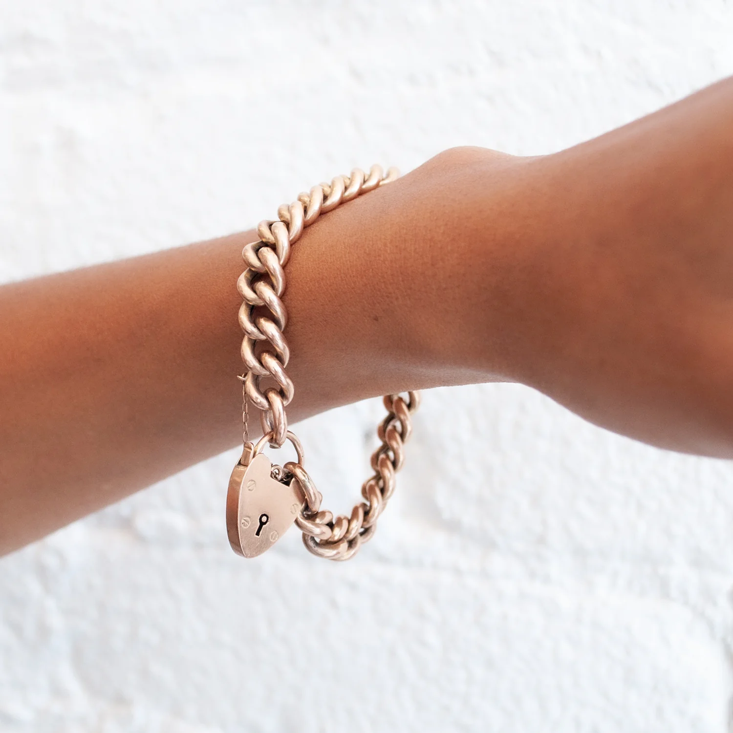 Rosy Curb Heart Bracelet - Image 2