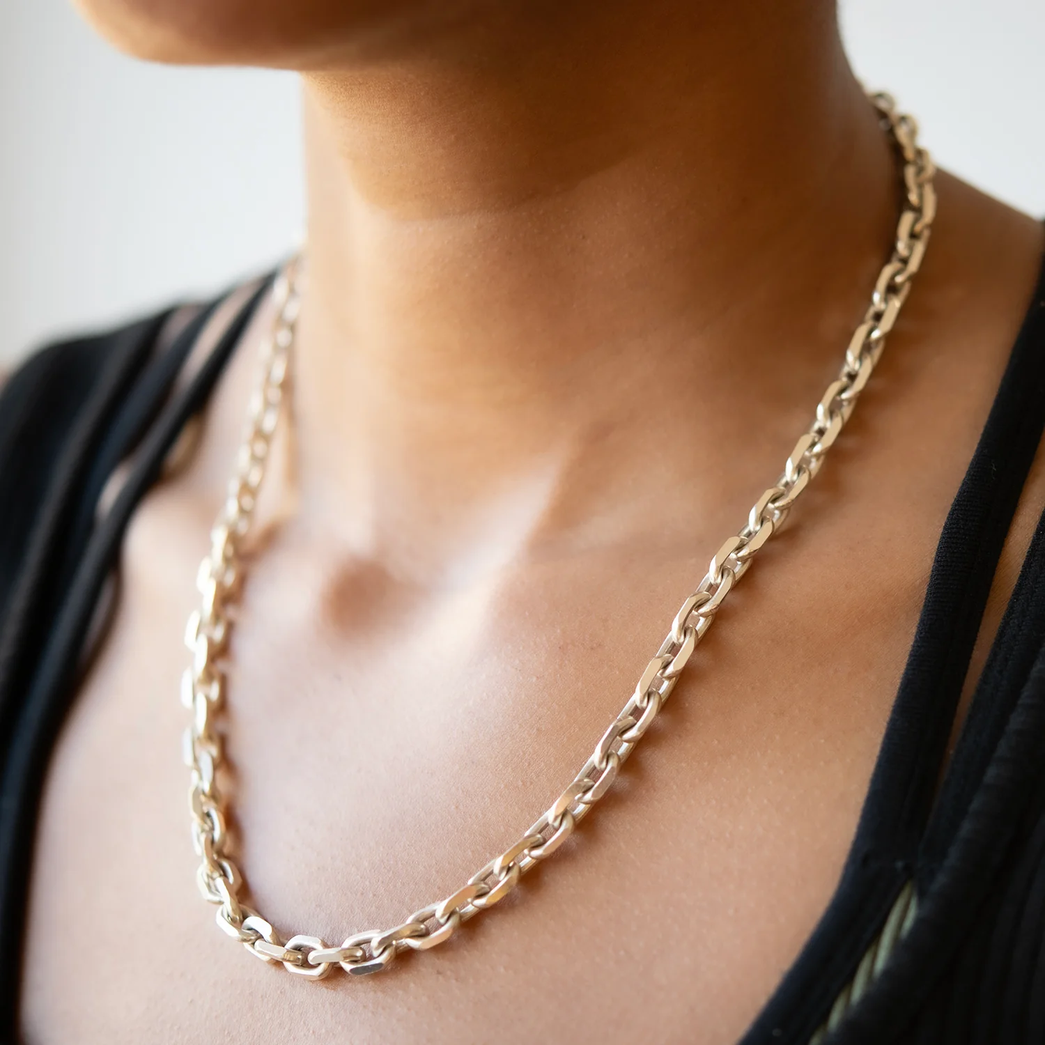 Silver Faceted Link Chain Necklace - Image 2