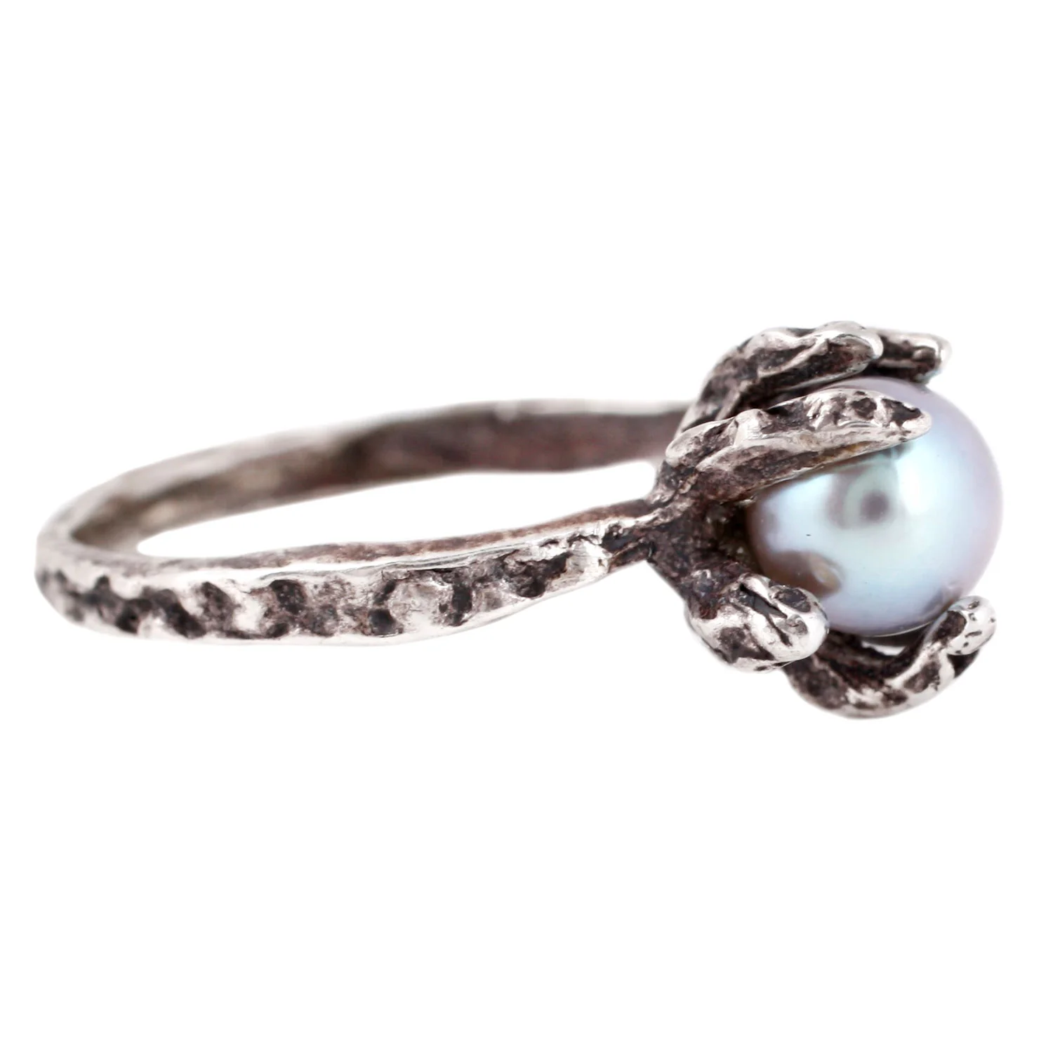 Silver Stingray Akoya Pearl Ring - Image 2