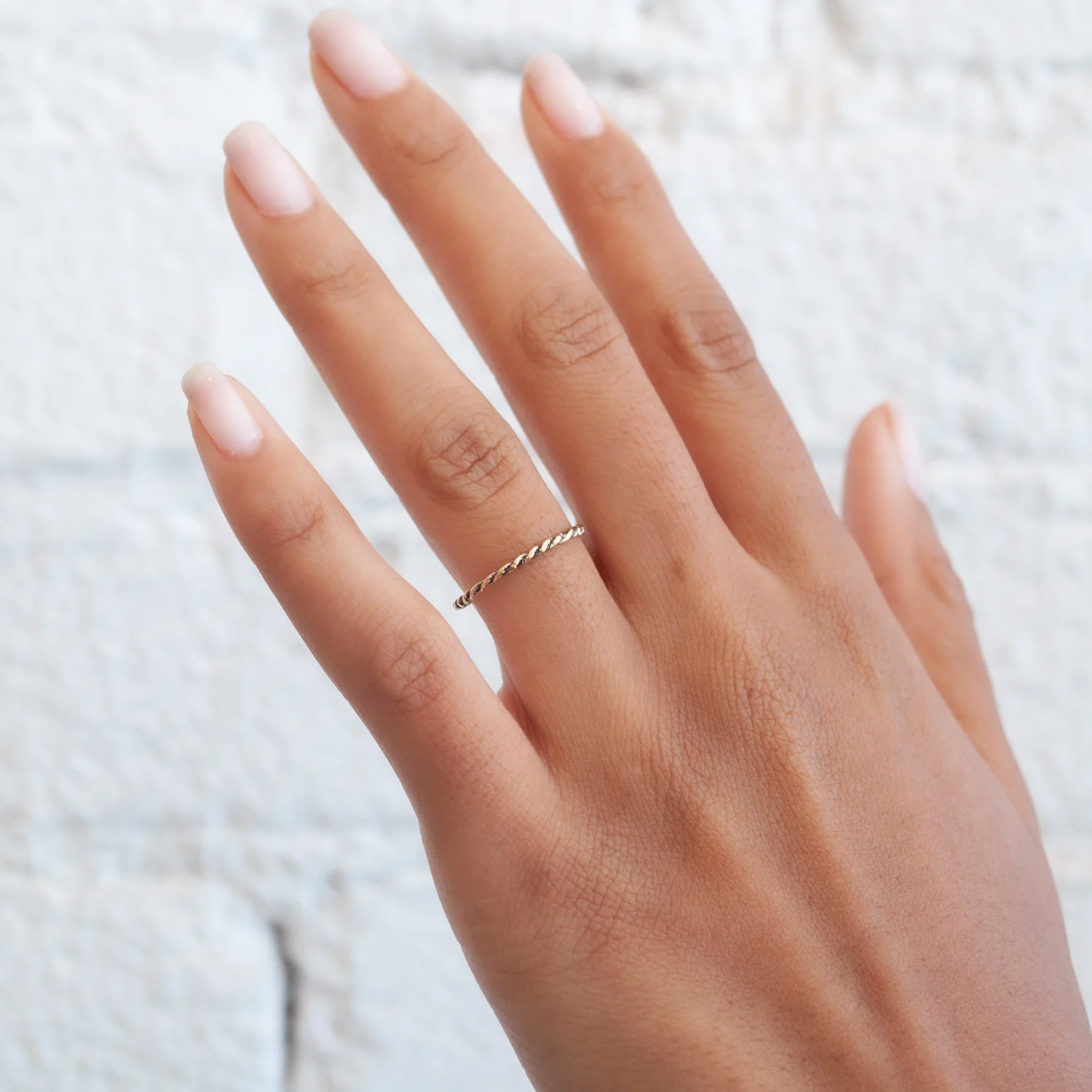 Twisting Gold Band - Image 2