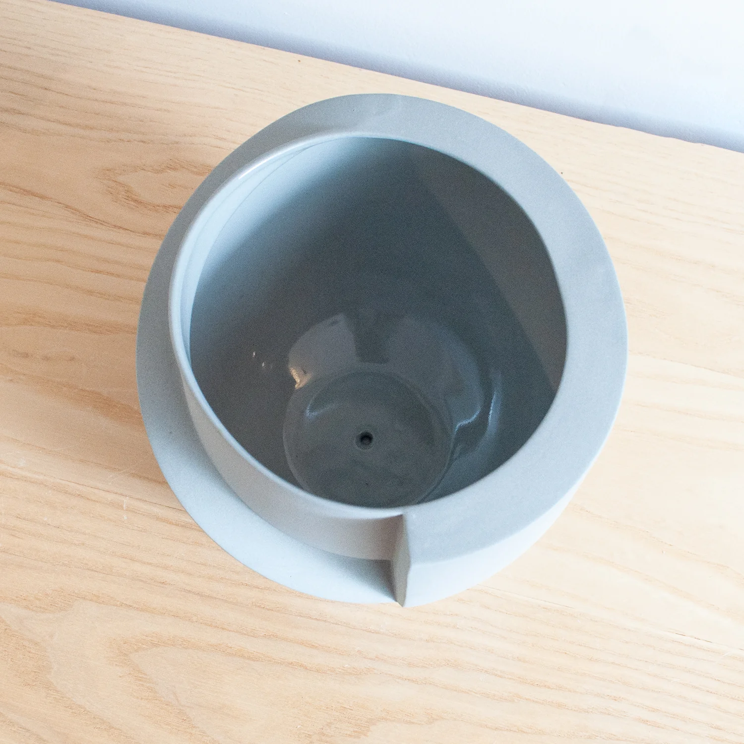 Small Vayu Planter & Tray - Image 6