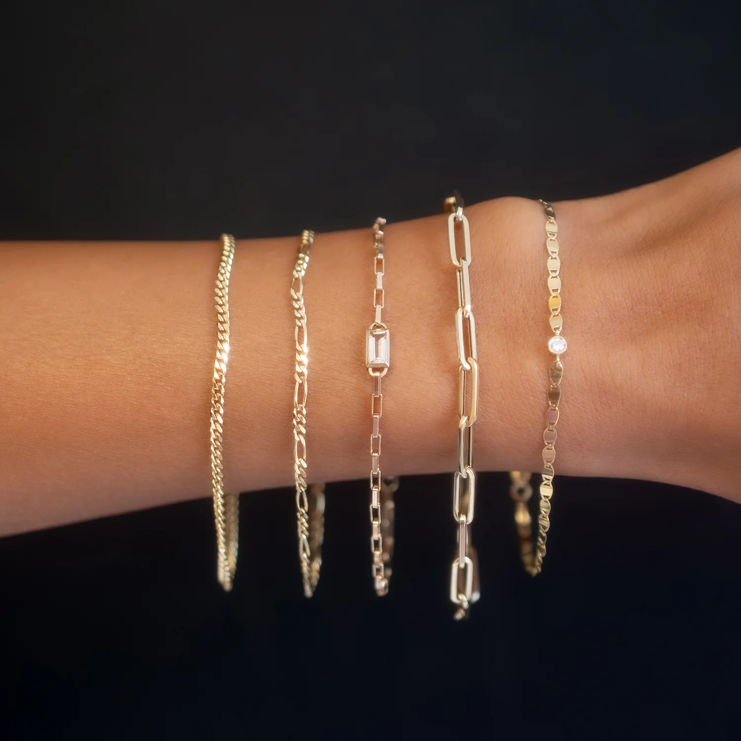 Thin Gold Figaro Bracelet - Image 4